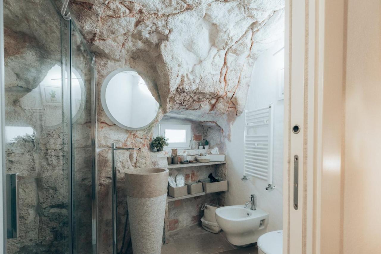 Grotta Carlotta Bed & Breakfast ออสตูนี ภายนอก รูปภาพ