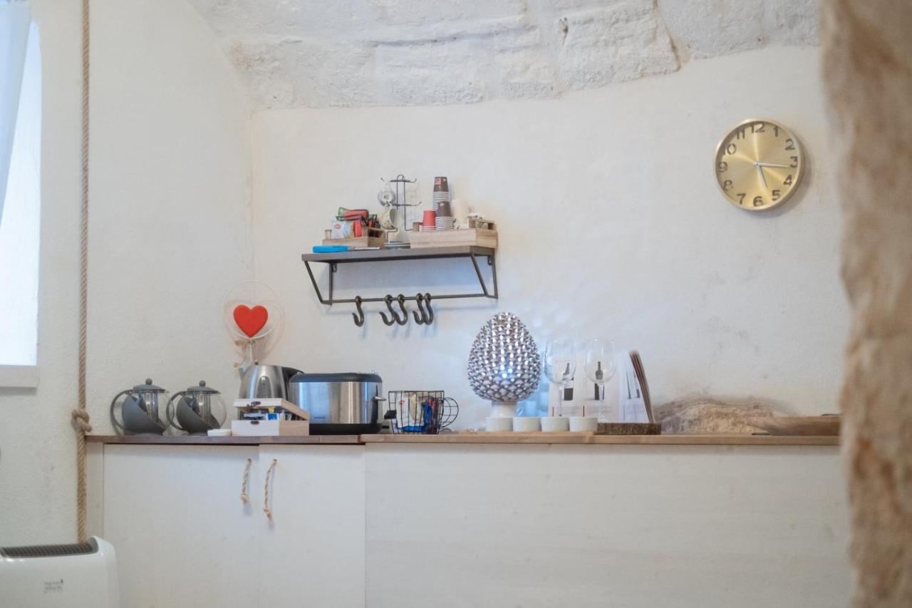 Grotta Carlotta Bed & Breakfast ออสตูนี ภายนอก รูปภาพ