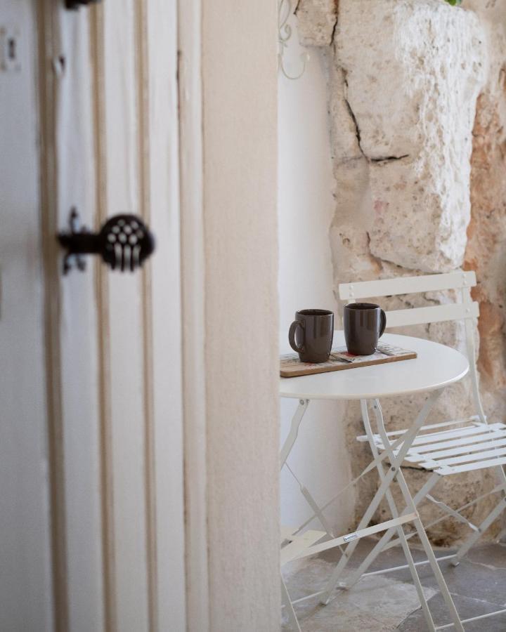 Grotta Carlotta Bed & Breakfast ออสตูนี ภายนอก รูปภาพ